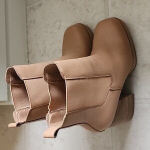 Steve Madden camel boots